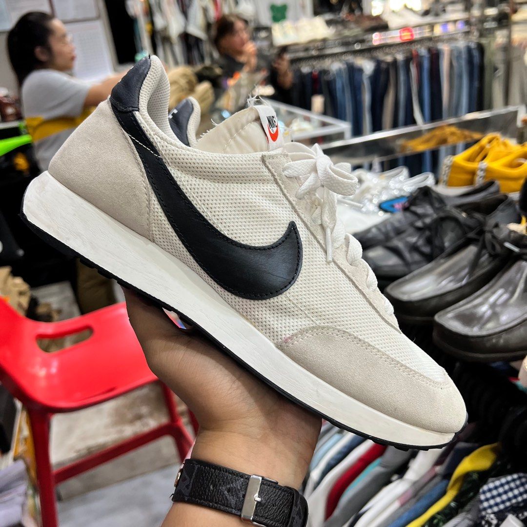 Nike clearance air tail