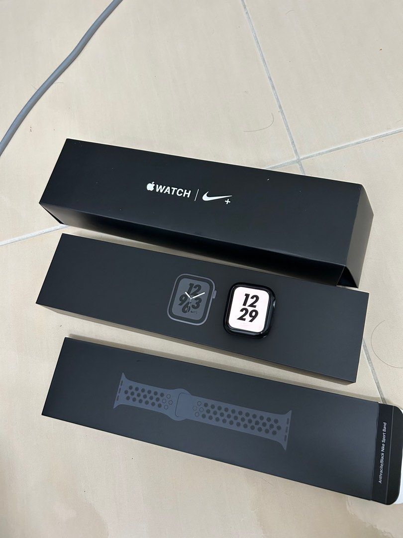 Apple watch series hotsell 4 nike box