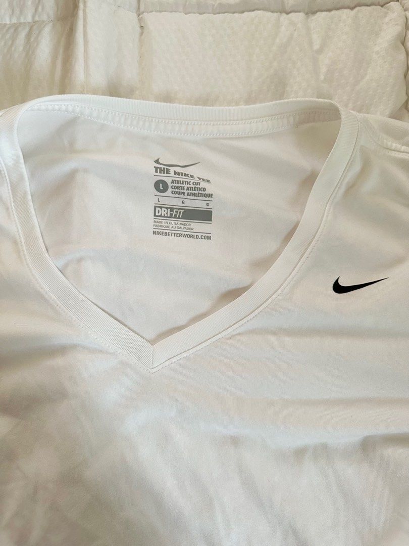 The nike tee best sale dri fit athletic cut