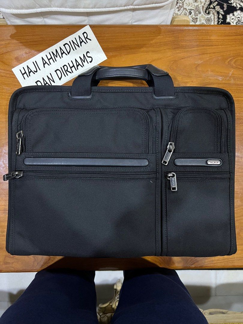 Authentic Tumi Briefcase fits 17 inch laptop macbook Men s