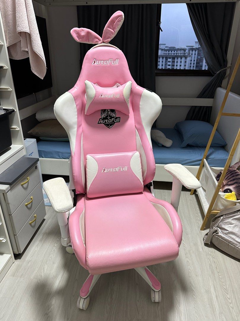 Used pink top gaming chair