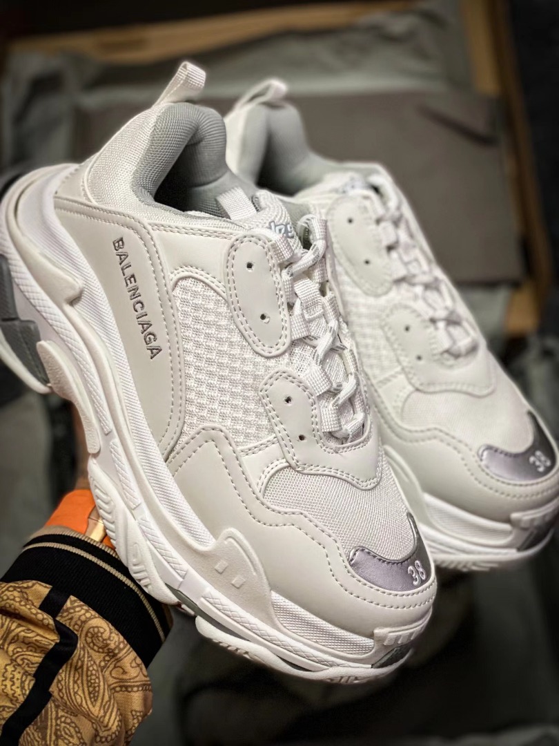 Balenciaga triple s olx sale