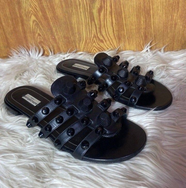 Balenciaga sandal size 40