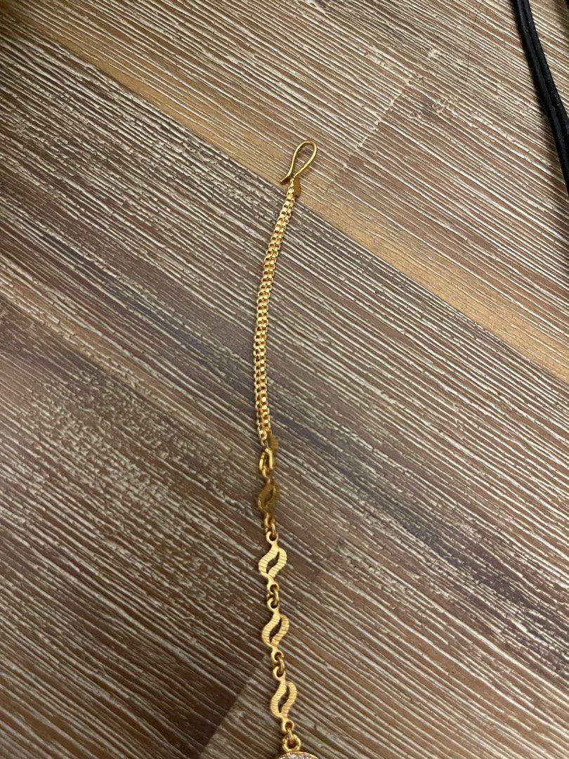 Bindi (Category: Body Jewelry) located in Singapore. Submitted by shu3_ (Listing ID 1249050632, Image 3). Description: Bought it and used once! .