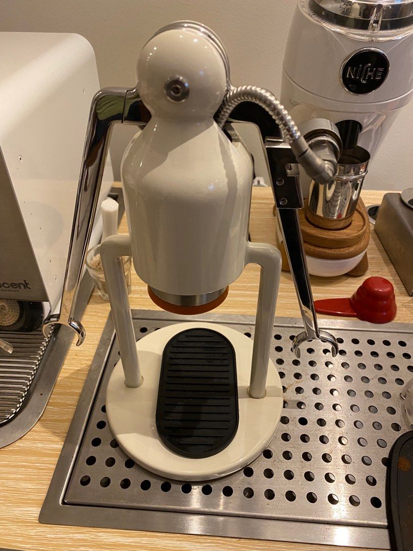 https://media.karousell.com/media/photos/products/2023/8/14/cafelat_robot_creamy_white_col_1692024238_203a2af2_progressive.jpg