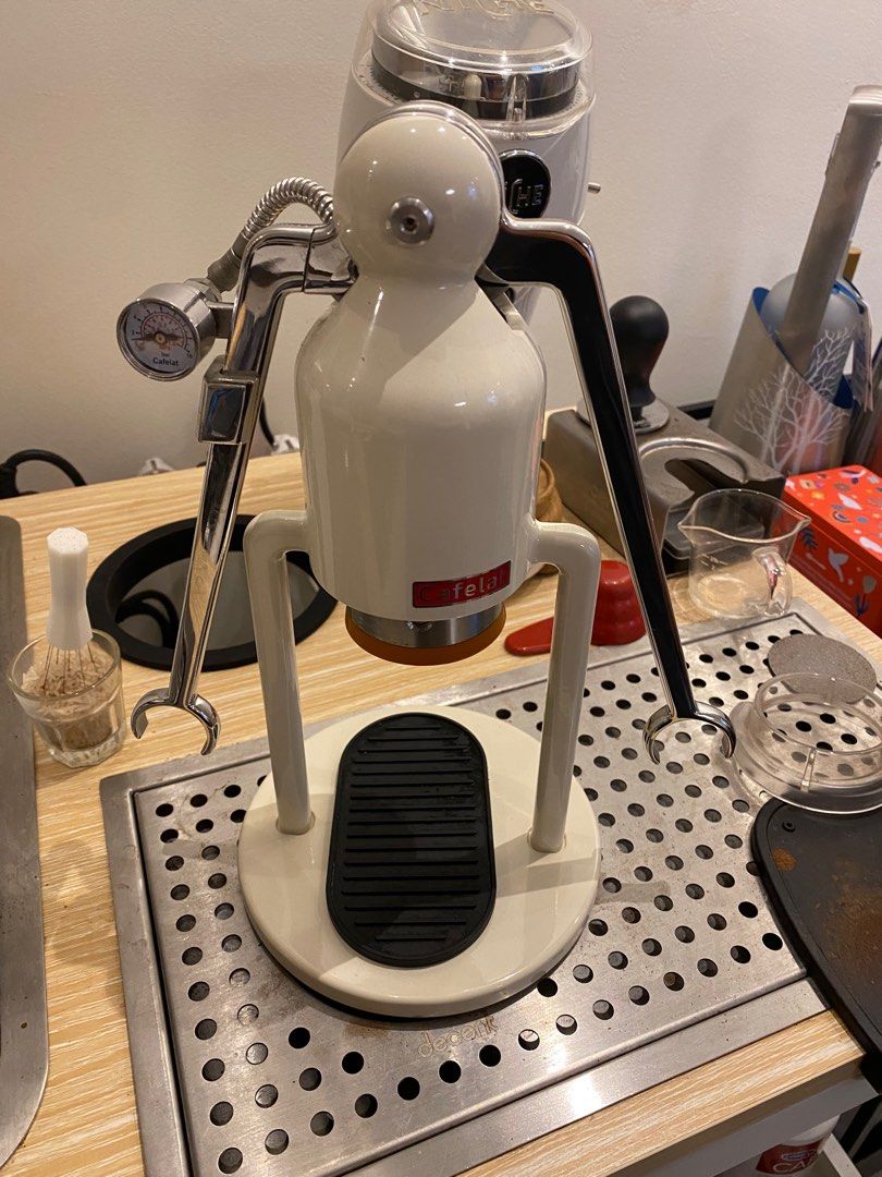 Cafelat Robot Creamy White Color, Barista Edition, TV & Home Appliances