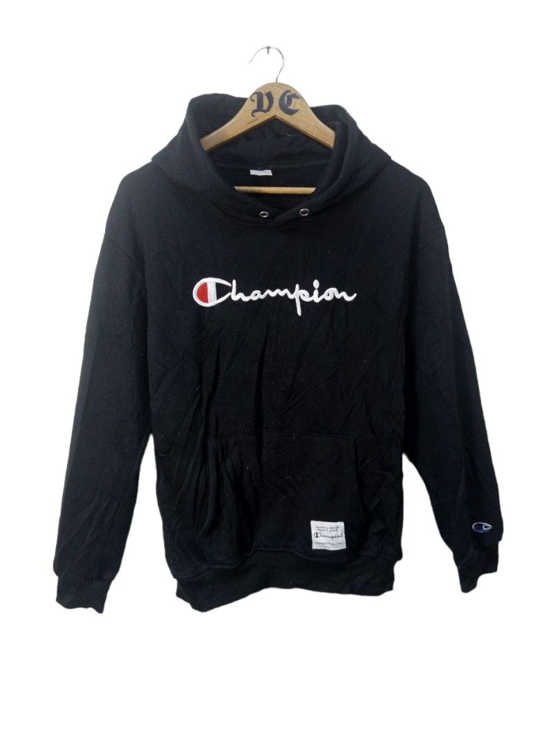 CHAMPION EMBROIDERED LOGO BLACK HOODIE Men s Fashion Coats