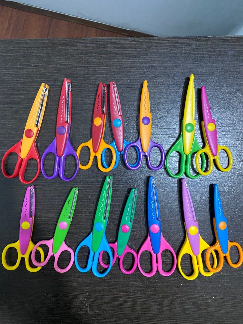 1pc Plastic Spring-loaded Safety Scissors For Paper Cutting And