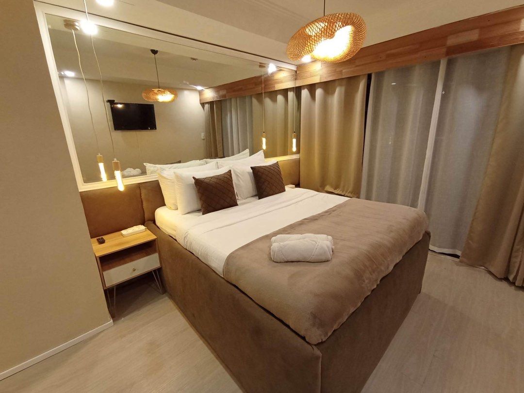 Citadel inn makati ave (Category: Apartments & Condos) located in Paranaque City. Submitted by belliechua (Listing ID 1249040395, Image 2). Description: Citadel inn makati ave semi furnished clean title near rockwell century mall.6th floor pool area no parking .negotiable .