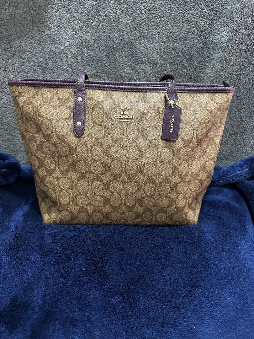 F36876 coach store