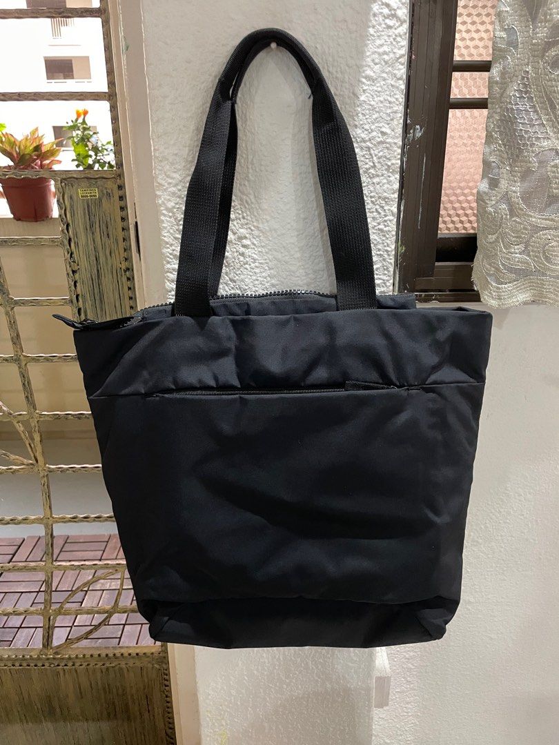 Crumpler tote hot sale