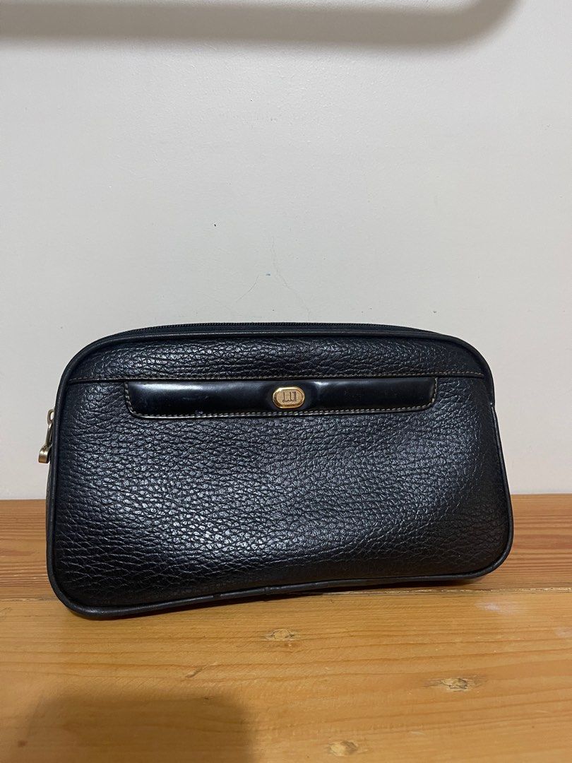 Dunhill Clutch Leather Bag (Category: Luxury Bags & Wallets) located in Quezon City. Submitted by jaapp (Listing ID 1248926436, Image 1). Description: Authentic Leather Clutch Bag by Dunhill.
