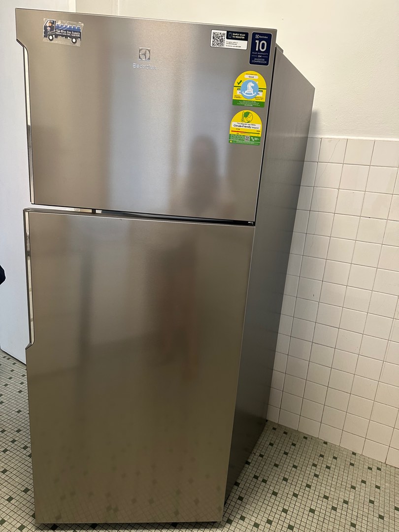 Electrolux fridge bought March 2023, TV & Home Appliances, Kitchen