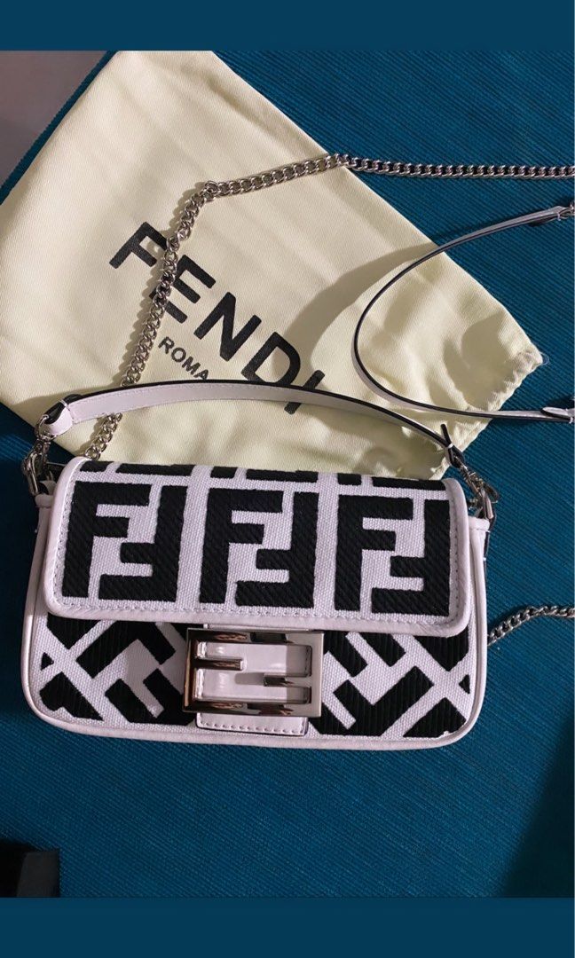 Fendi discount baguette transparent