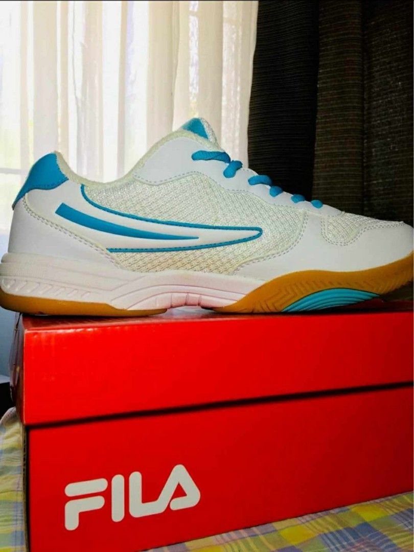 Fila badminton shop shoes philippines