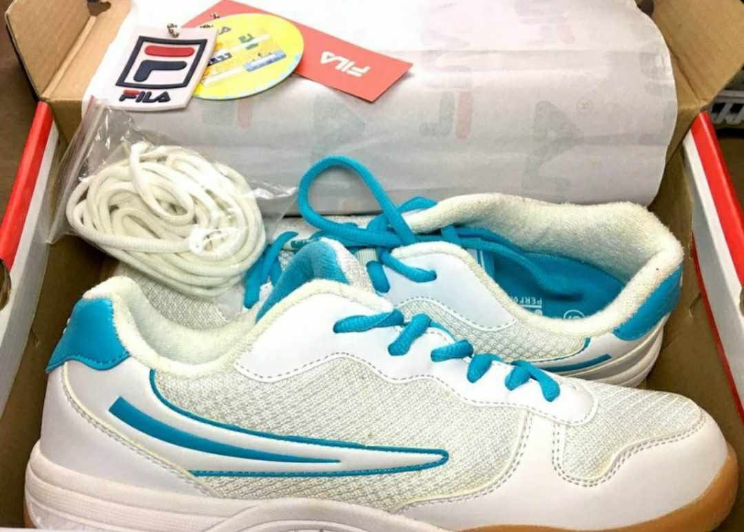 Fila badminton shop shoes philippines