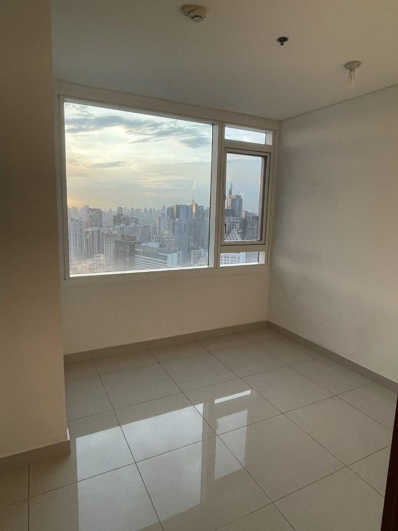 For Lease Park Terraces Makati 3Bed 288sqm 2Parking near Glorietta