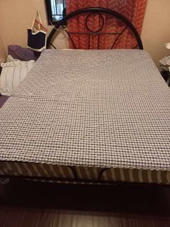 For sale Queen Size Bed