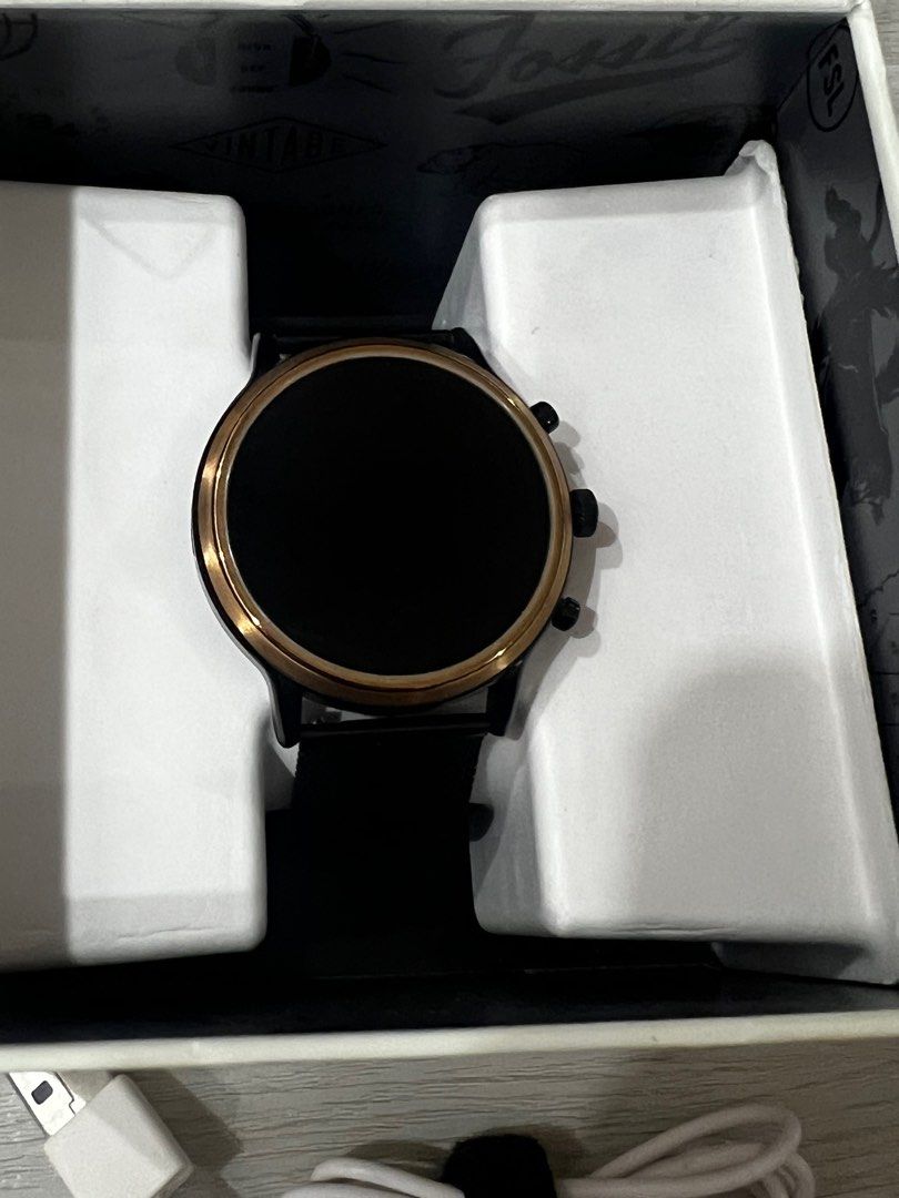 Fossil smartwatch model hotsell dw10f1