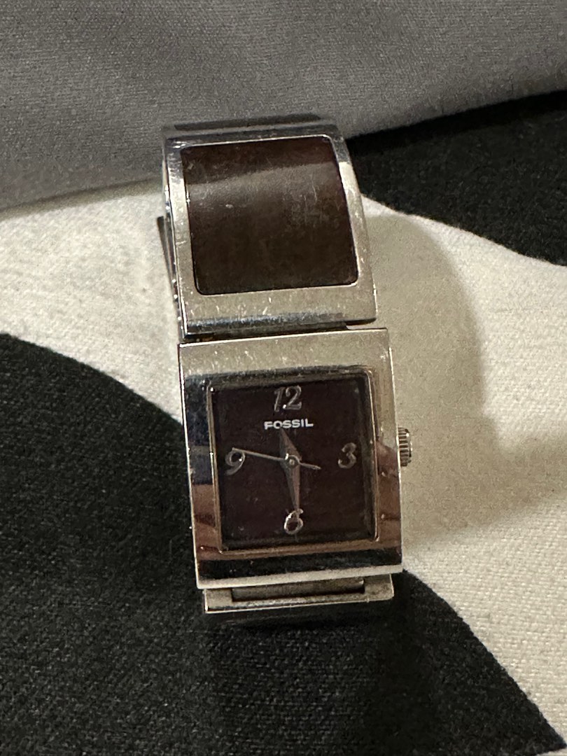 Fossil wood 2025 watch