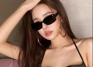 French Retro Black Rectangle Sunglasses for Women Men Chic UV400 Protection Eyewear Aesthetic Shades Outdoor Fashion