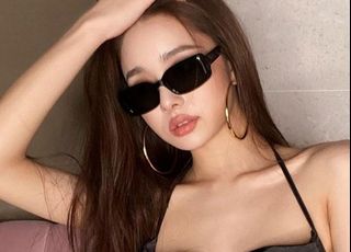 (Category: ) located in . Submitted by buysellcloset (Listing ID 1248952435, Image 1). Description: .
