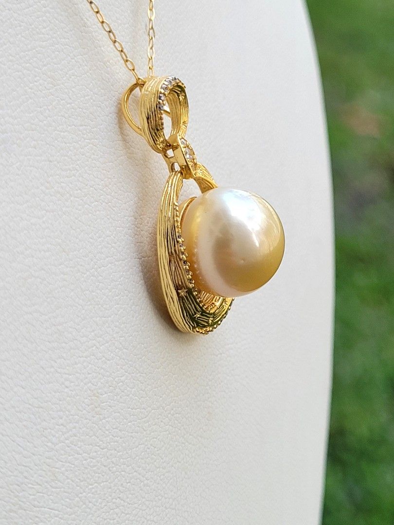 Clearance Sale of Genuine South Sea Gold Pearl Pendant Chain