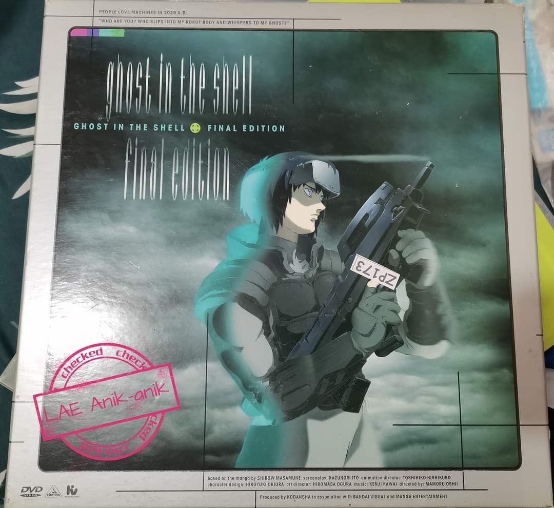 Ghost in The Shell FINAL EDITION COLLECTION box (Category: Comics & Manga) located in Taguig. Submitted by lae.onlineshop (Listing ID 1248887694, Image 1). Description: Ghost in The Shell FINAL EDITION COLLECTION box Flaw: may bakbak po yung box sa likod Inclusions: 1 art poster book 2pcs original illustration sheets 1 dvd 1 premium photo cd SLIGHTLY NEGOTIABLE This item is from Japan Surplus so please limit your expectations. WHAT YOU SEE IS WHA