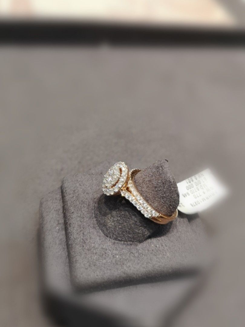 Gold n diamond ring outlet