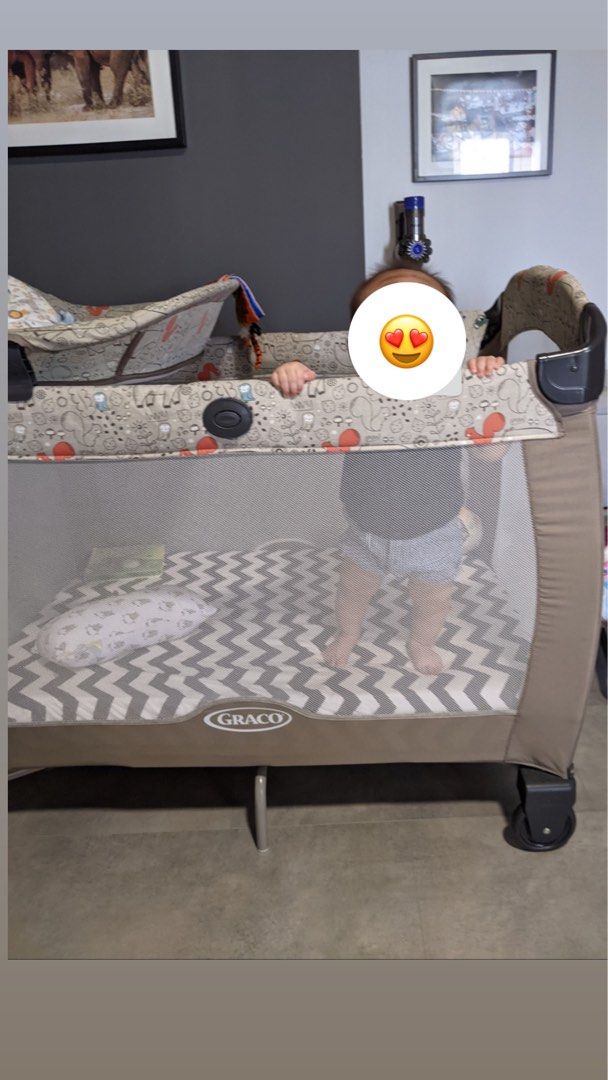 Graco pack and play travel cot with changing mat and sheets, Babies