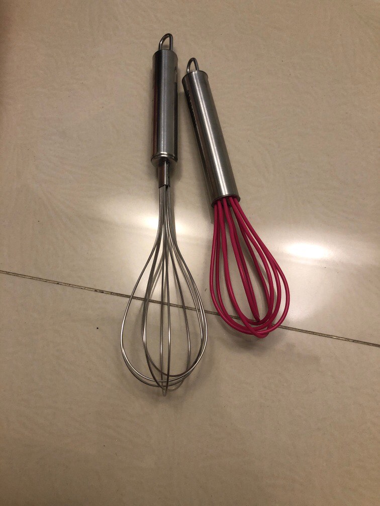 Hand whisker mixer egg beater, Furniture & Home Living, Kitchenware & Tableware, Cookware