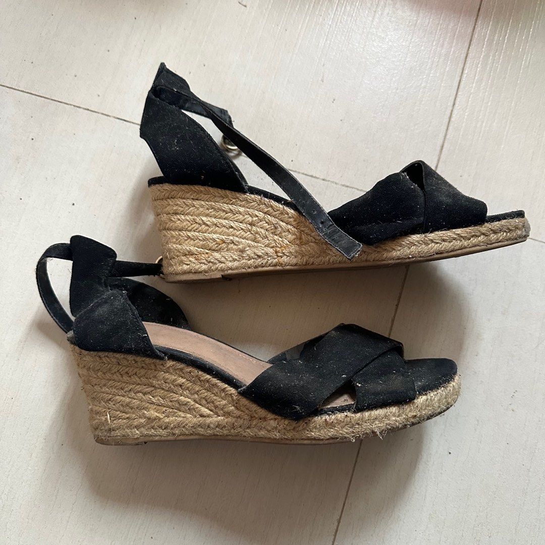 H M Black Velvet Wedges Women s Fashion Footwear Wedges on Carousell