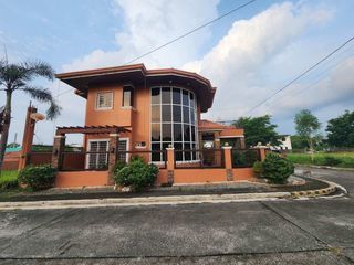 House for sale near La Salle U Laguna