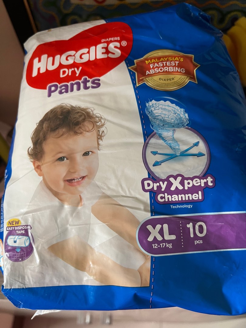 Huggies Diapers XL, Babies & Kids, Bathing & Changing, Diapers & Baby