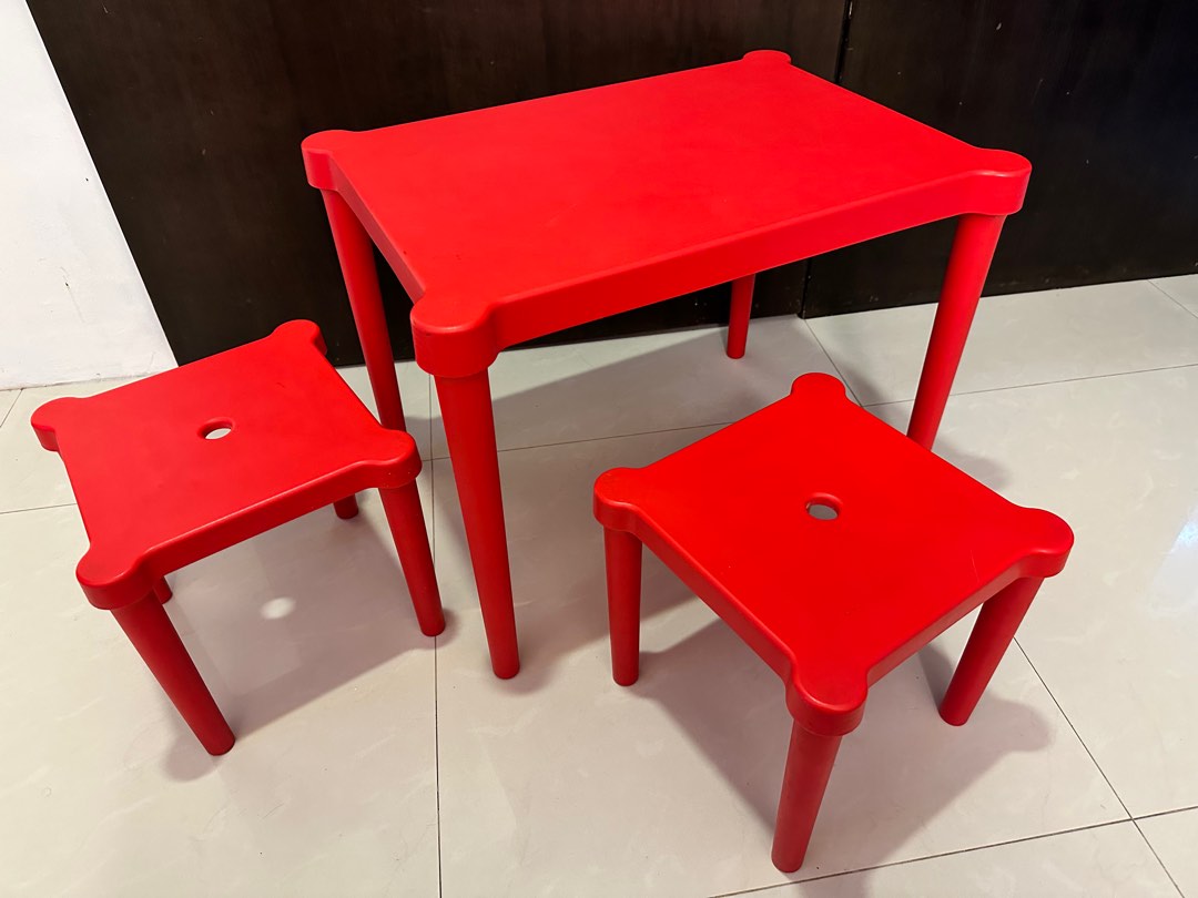 Utter deals children's table