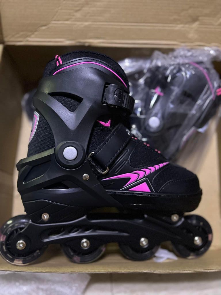 INLINE ROLLER BLADES, 體育器材, 運動與比賽用品, 溜冰鞋，滑輪鞋和滑板車在旋轉拍賣