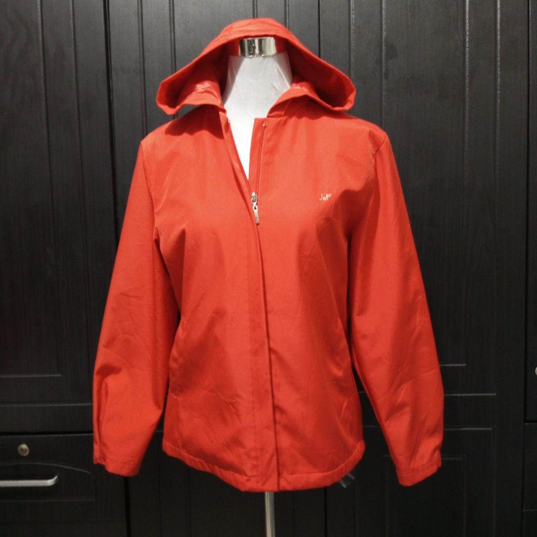 JACK FIELD (Category: Coats, Jackets and Outerwear) located in Davao. Submitted by zoiesells_63 (Listing ID 1248995004, Image 1). Description: .