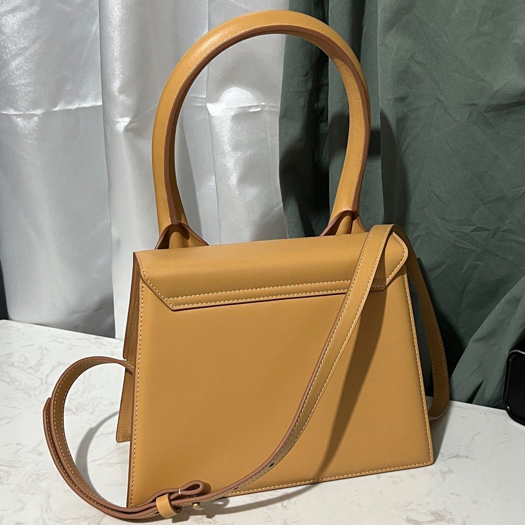 JACQUEMUS LE GRAND CHIQUITO, Luxury, Bags & Wallets on Carousell