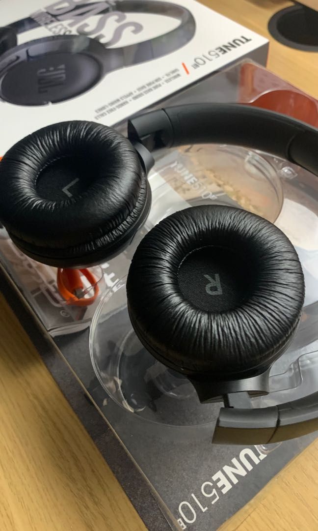 JBL TUNE510 BT (Authentic) (Category: Headphones & Headsets) located in Quezon City. Submitted by danna_engeacia (Listing ID 1249007648, Image 3). Description: RFS: Want different color same model Original Store Price: ₱2,450 Used Once 100% Original and Authentic JBL Product Product Features: • 32mm Drivers • Built-In Mic for Hands-Free Calls • Multi-Function Voice Assistant Button • Works with Siri & Goggle Assistant • Up to 40 Hours of Battery 