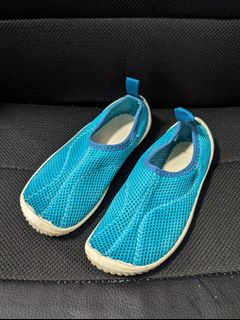 Aqua shoes 2024 malaysia