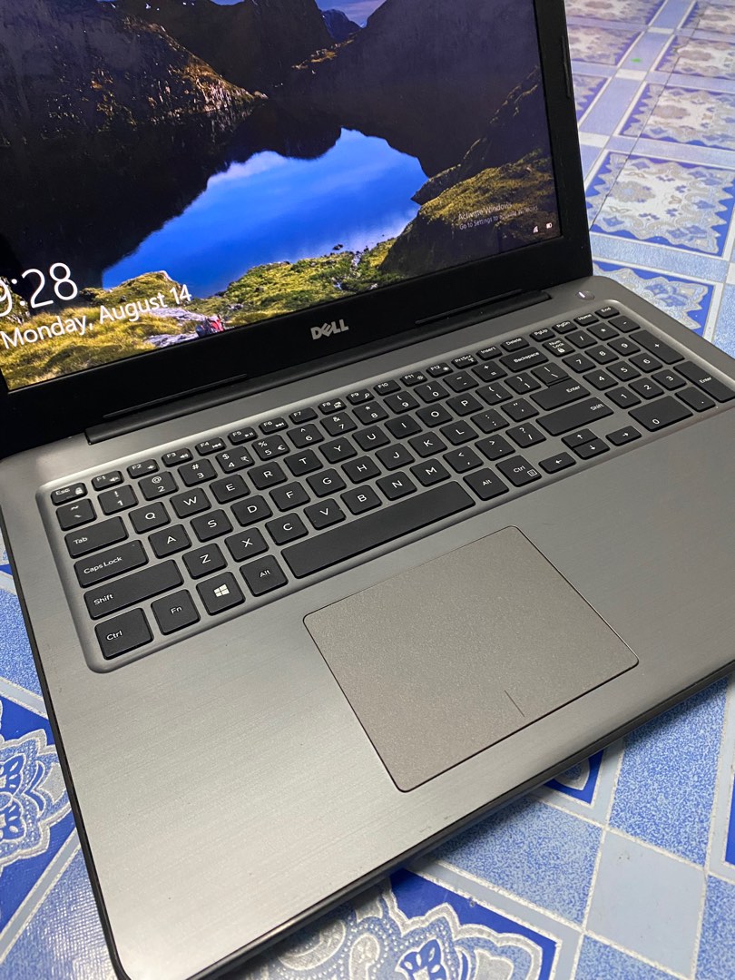 Laptop Dell, Announcements on Carousell