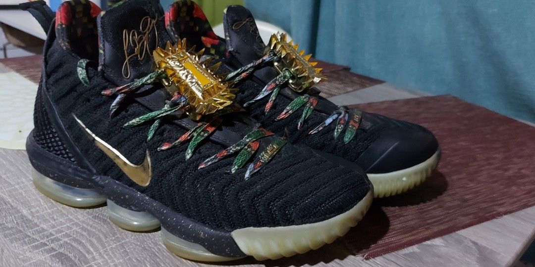 lebron 16 watch the throne on feet