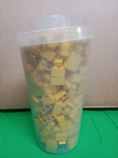 Lego yellow 2x2 bricks
