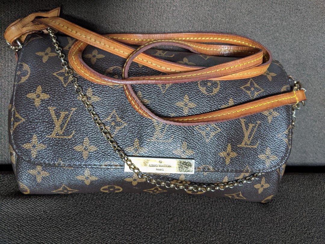 Louis Vuitton Favorite (Category: Luxury Bags & Wallets) located in Makati City. Submitted by zzzzainab (Listing ID 1222422488, Image 1). Description: Preloved bag from Korea No rubs, no flaws! On hairlines on its hardware Super pretty! With Code Authenticity always not guaranteed for high-end brands. Please have them checked with the experts! Thank you!.