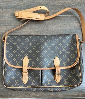 Louis Vuitton, Bags, Louis Vuitton Brooklyn Pm Messenger Bag Side X9 Look  At Photos 1415