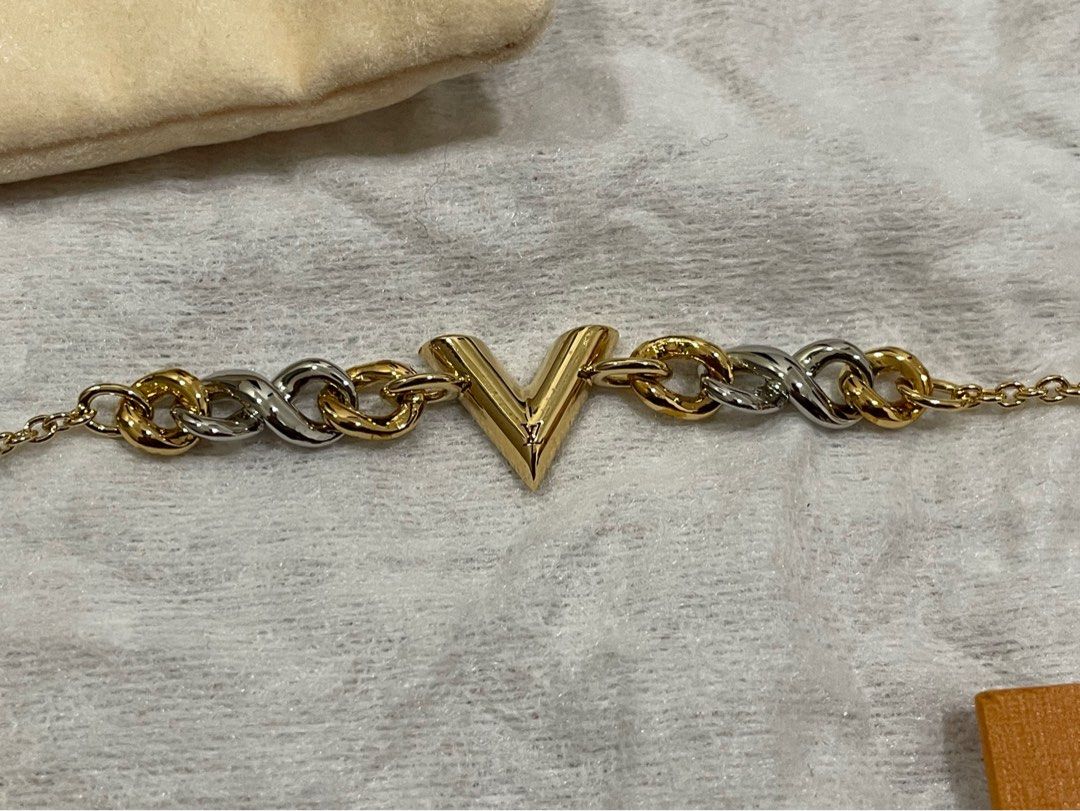 Authentic Louis Vuitton Essential V Pearlfection Chain Bracelet Gold w/Box  Used
