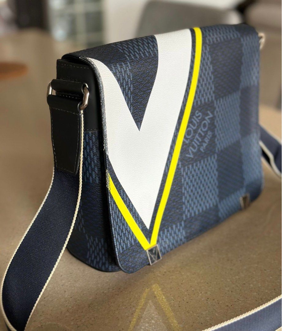 Louis Vuitton Fastline Messenger Navy autres Cuirs