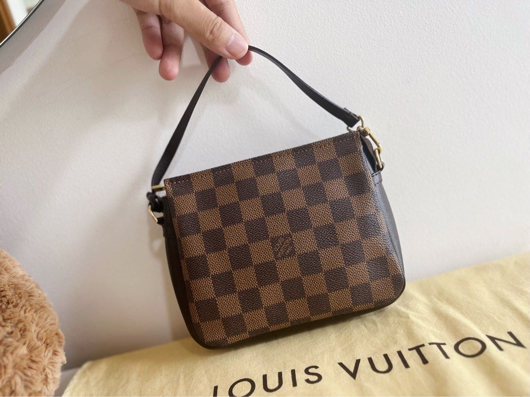 Louis Vuitton Trousse Pochette DamieR LV, Women's Fashion, Bags & Wallets,  Purses & Pouches on Carousell