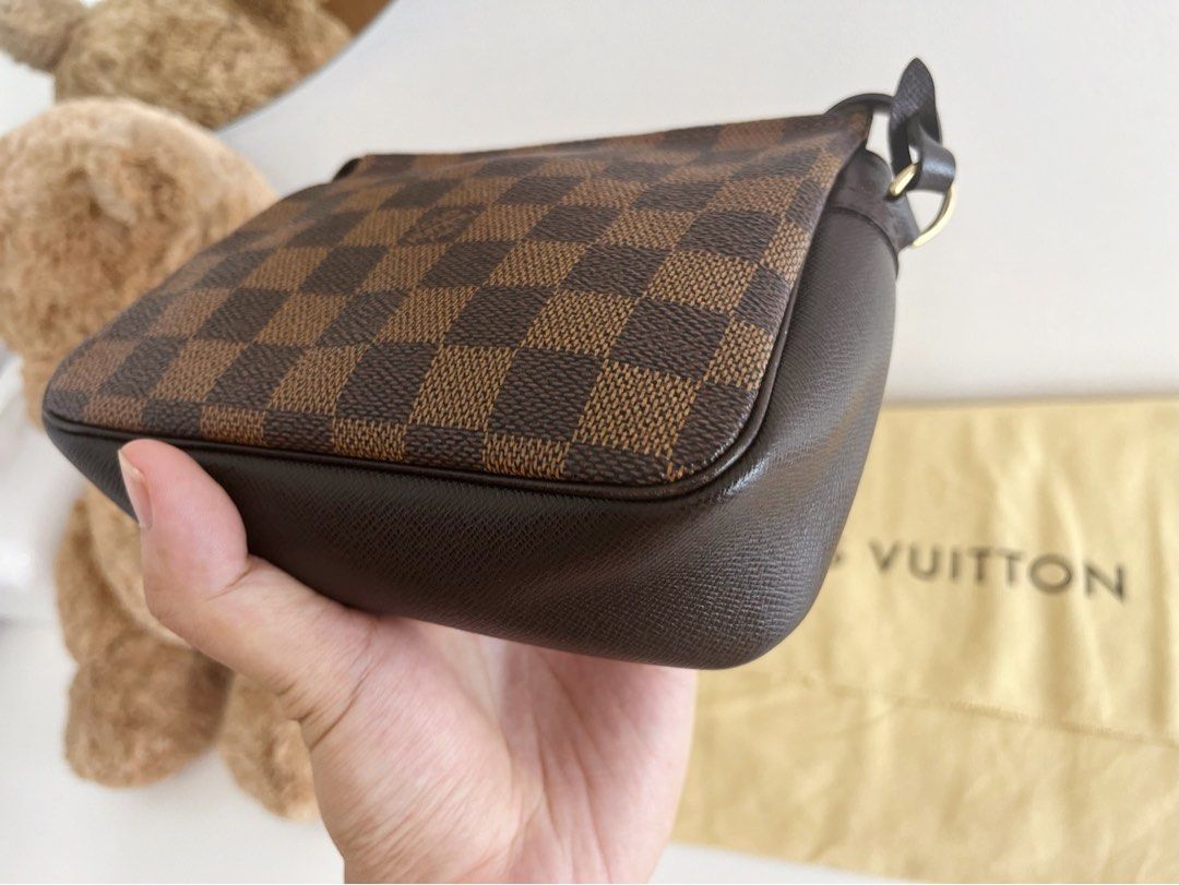 Louis Vuitton LV Vintage Damier Trousse Pochette Shoulder Bag, Luxury, Bags  & Wallets on Carousell