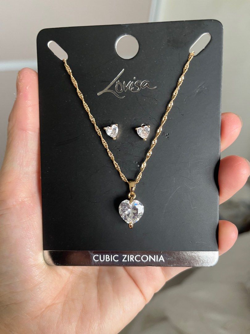 Your Guide to Layering Necklaces - Lovisa